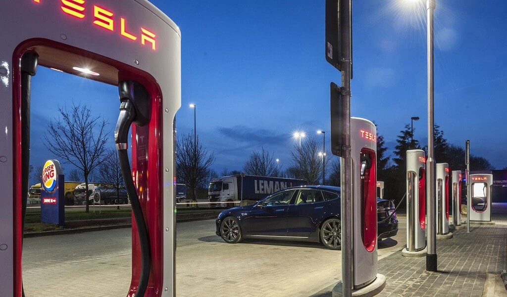 Tesla 為 Model 3 準備 Supercharger 收費系統？