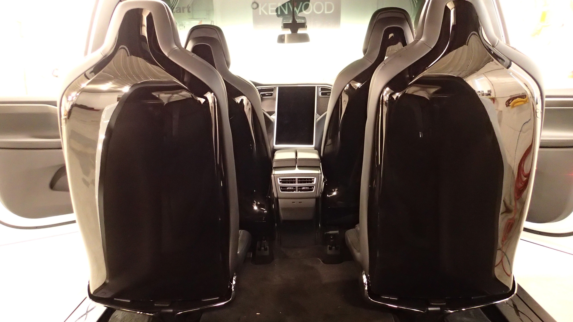 Model X 車主必做 – Xpel 椅背保護